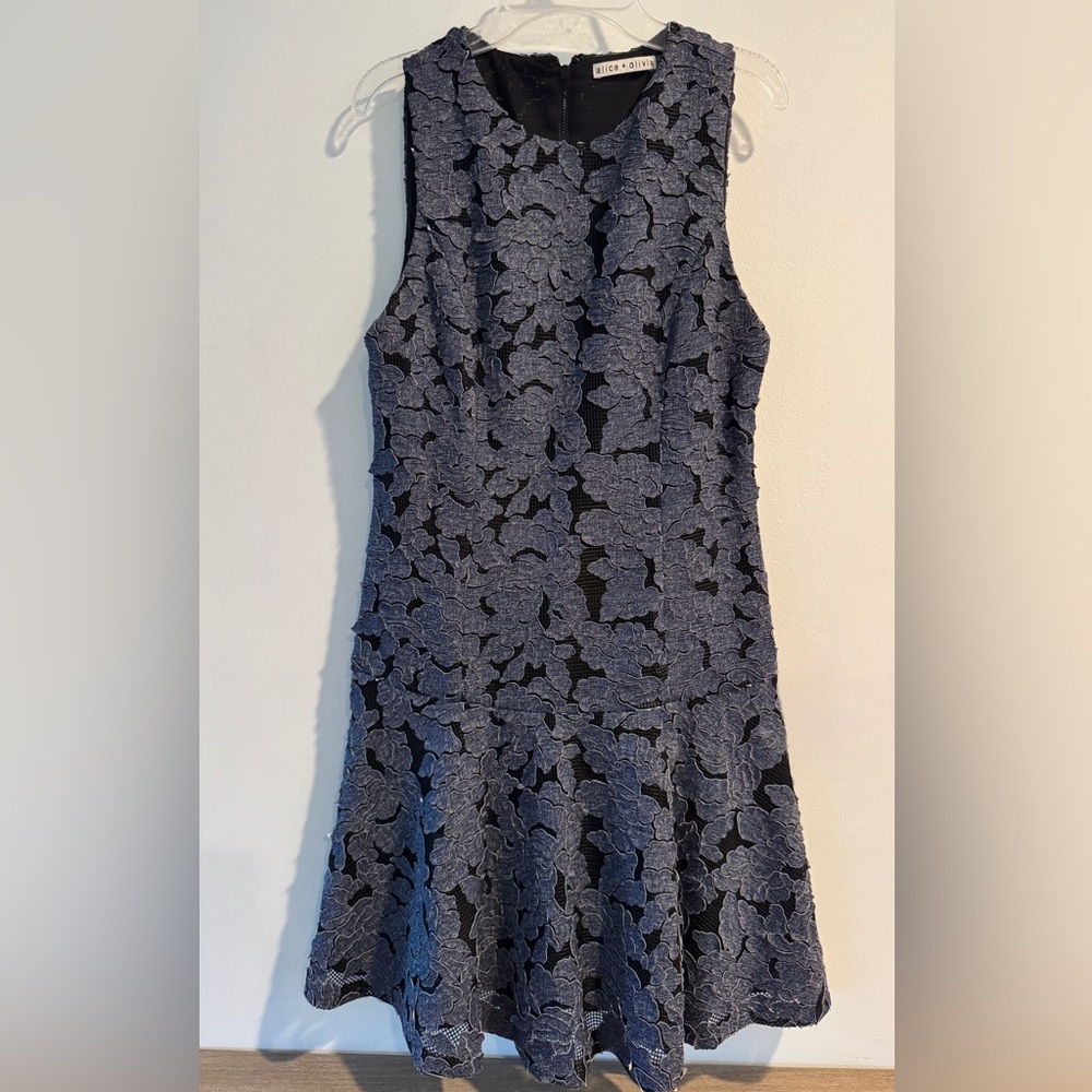 Alice & Olivia Fonda Floral Denim Lace Black Stretch Fit & Flare Dress. Size 6.